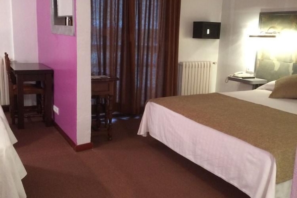 Hotel Folch (Sant-Julià-de Lòria )